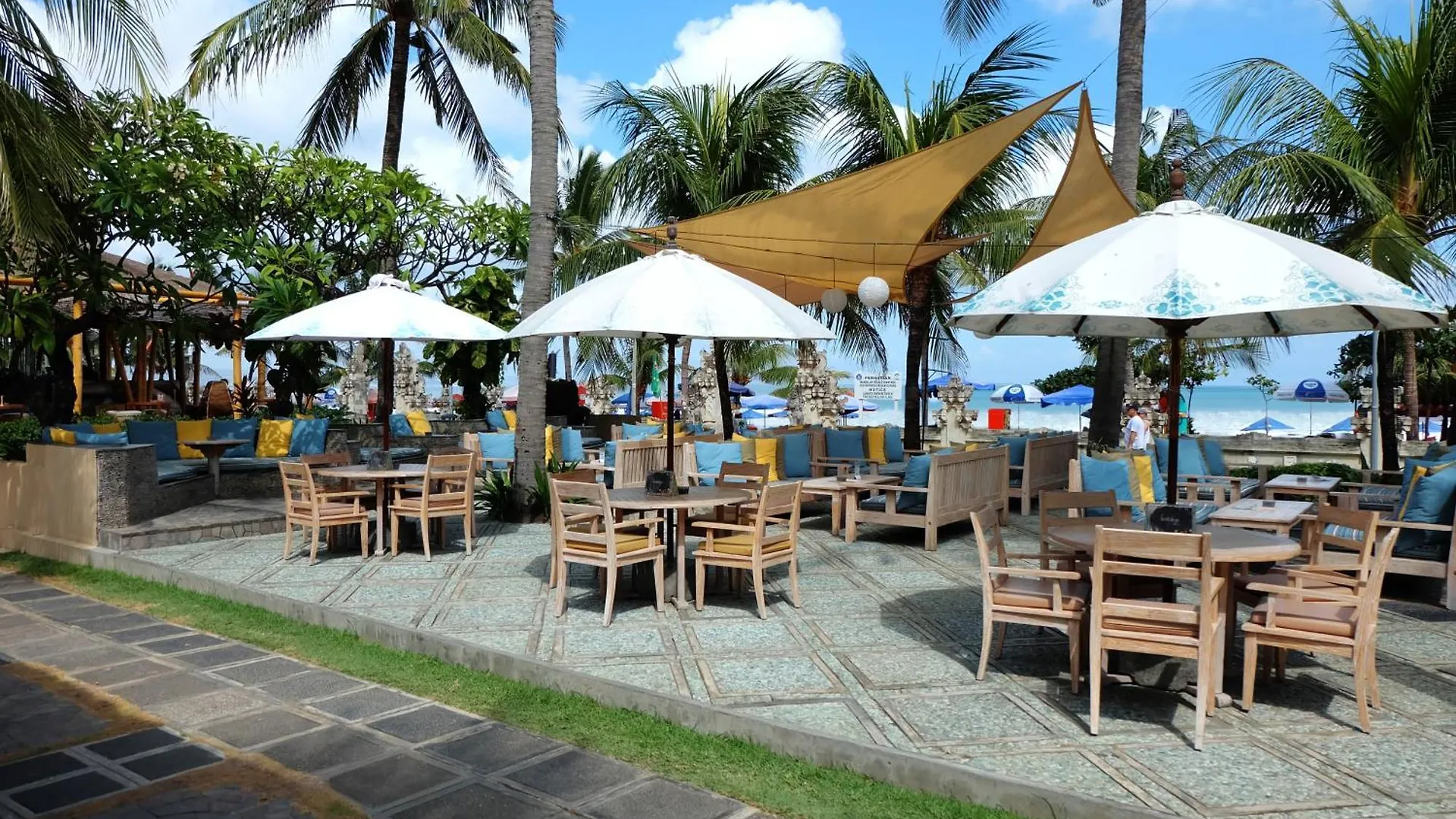 Bali Mandira Beach Resort & Spa Легиан